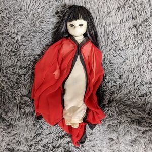 Little Apple Doll - Umbrae